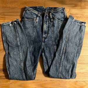 Abercrombie and Fitch Ultra High Rise Mom Jeans Size 25